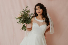 Load image into Gallery viewer, Nancy polka dot short ivory veil