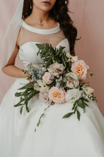 Load image into Gallery viewer, Nancy polka dot short ivory veil