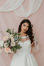 Load image into Gallery viewer, Nancy polka dot short ivory veil