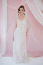 Load image into Gallery viewer, Delilah pink, gold and ivory petal veil