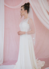 Load image into Gallery viewer, Bella silver and white petal bridal veil