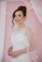 Load image into Gallery viewer, Bella silver and white petal bridal veil