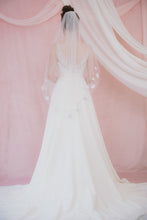 Load image into Gallery viewer, Bella silver and white petal bridal veil