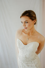 Load image into Gallery viewer, Georgia long blush wedding veil