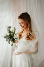 Load image into Gallery viewer, Delphine long lace edged veil