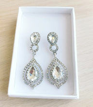 Load image into Gallery viewer, bridal crystal earrings
