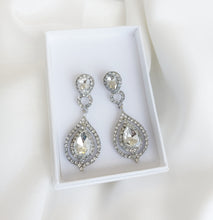 Load image into Gallery viewer, crystal wedding earrings