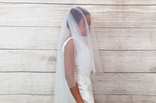 Load image into Gallery viewer, crystal bridal veils