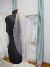 Load image into Gallery viewer, pearl wedding veil
