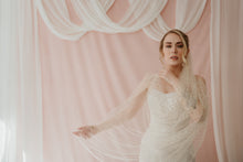 Load image into Gallery viewer, Aurora blush sparkly crystal veil
