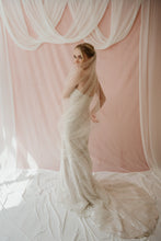 Load image into Gallery viewer, Aurora blush sparkly crystal veil
