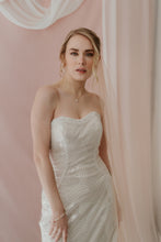 Load image into Gallery viewer, Georgia long blush wedding veil

