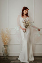 Load image into Gallery viewer, Odette ruffle veil with blusher
