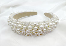 Load image into Gallery viewer, Celine pearl headband
