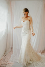 Load image into Gallery viewer, Georgia long blush wedding veil

