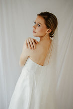 Load image into Gallery viewer, Piper pearl chapel length veil
