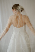 Load image into Gallery viewer, Piper pearl chapel length veil
