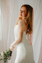 Load image into Gallery viewer, Zadie rose pink fingertip pearl veil
