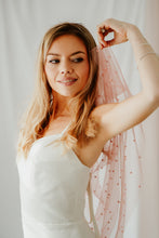 Load image into Gallery viewer, Zadie rose pink fingertip pearl veil
