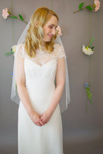 Load image into Gallery viewer, Alice soft fingertip plain veil
