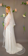 Load image into Gallery viewer, satin trim veil
