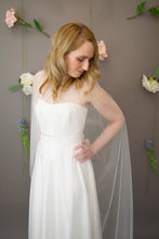 Load image into Gallery viewer, boho tulle wedding dress
