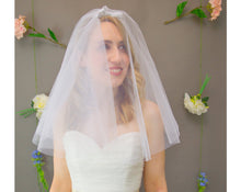 Load image into Gallery viewer, 50s style short wedding veil with bow detail, Priscilla veil
