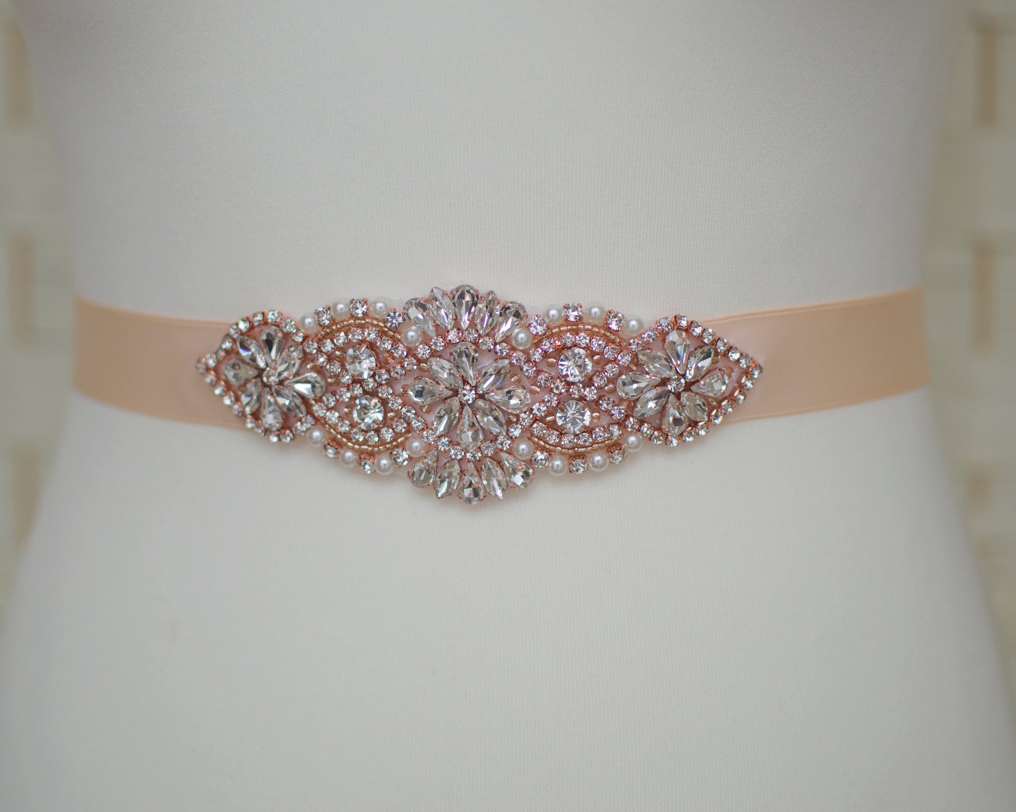 Crystal and pearl rose gold bridal belt Betty Gets Hitched Crystal and pearl rose gold bridal belt Betty Gets Hitched