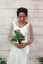 Load image into Gallery viewer, crystal wedding veils
