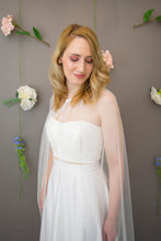 Load image into Gallery viewer, tulle bridal cape
