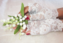 Load image into Gallery viewer, bridal gloves
