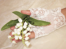 Load image into Gallery viewer, white gloves lace
