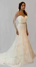 Load image into Gallery viewer, Satin edged single layer wedding veil, Audrey
