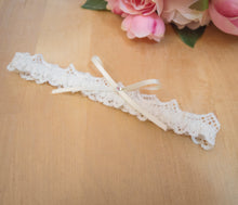 Load image into Gallery viewer, bridal garter
